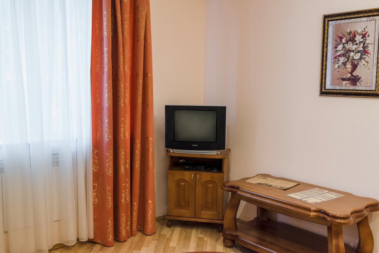 Okolytsya Motel Rivne Luaran gambar